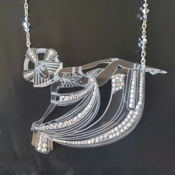 Tarina Tarantino Josephine Large Pendant Necklace, BNWOT - Picture 2 of 5